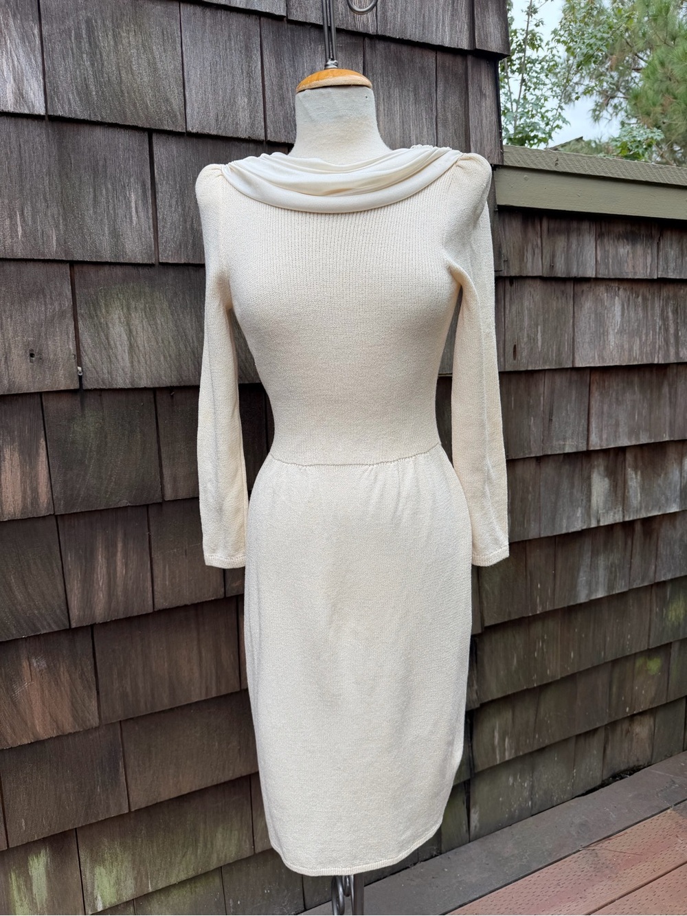 Vintage St. John Santana knit ivory dress backless scoop with scarf draped Sz S - Picture 11 of 11